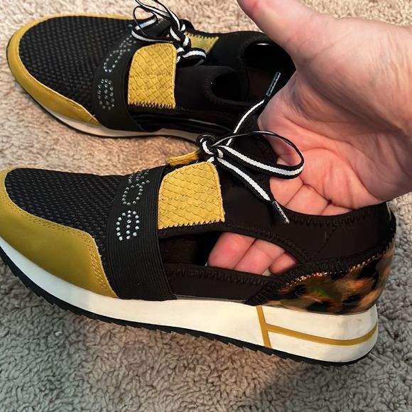 Y2K Bebe sneakers - Picture 1 of 8